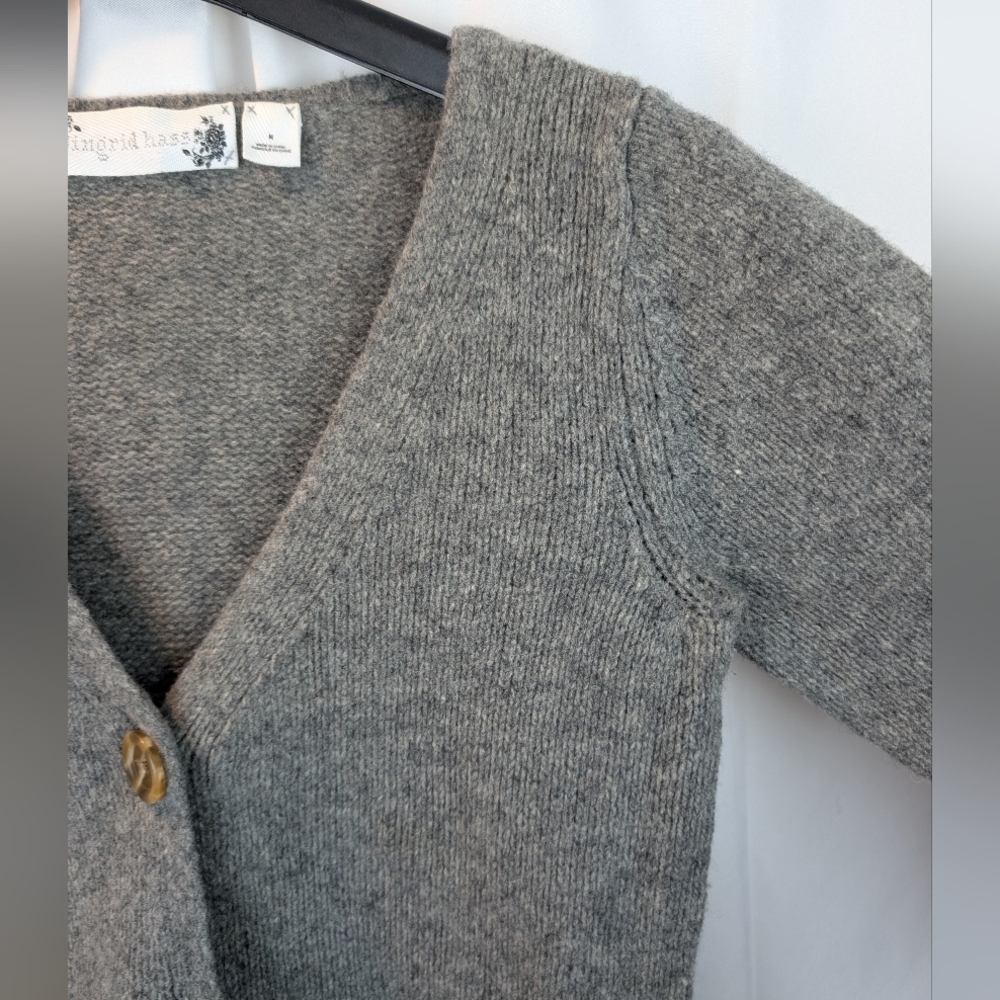 Ingrid Hass Gray Cardigan with Floral Design Size M In EUC - Picture 2 of 11